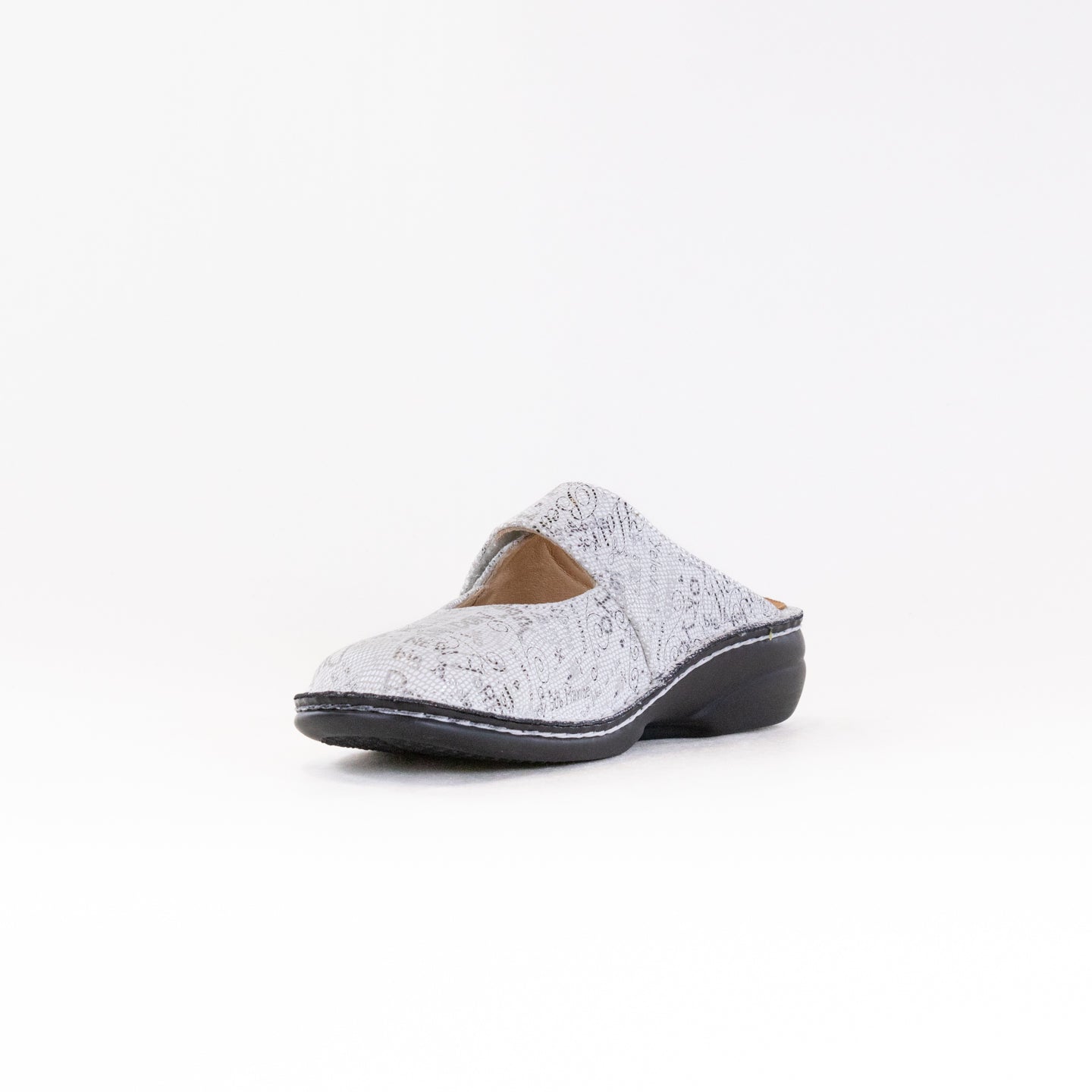 Finn Comfort Women's Stanford Slip-on Clog in White (Words Bianco)