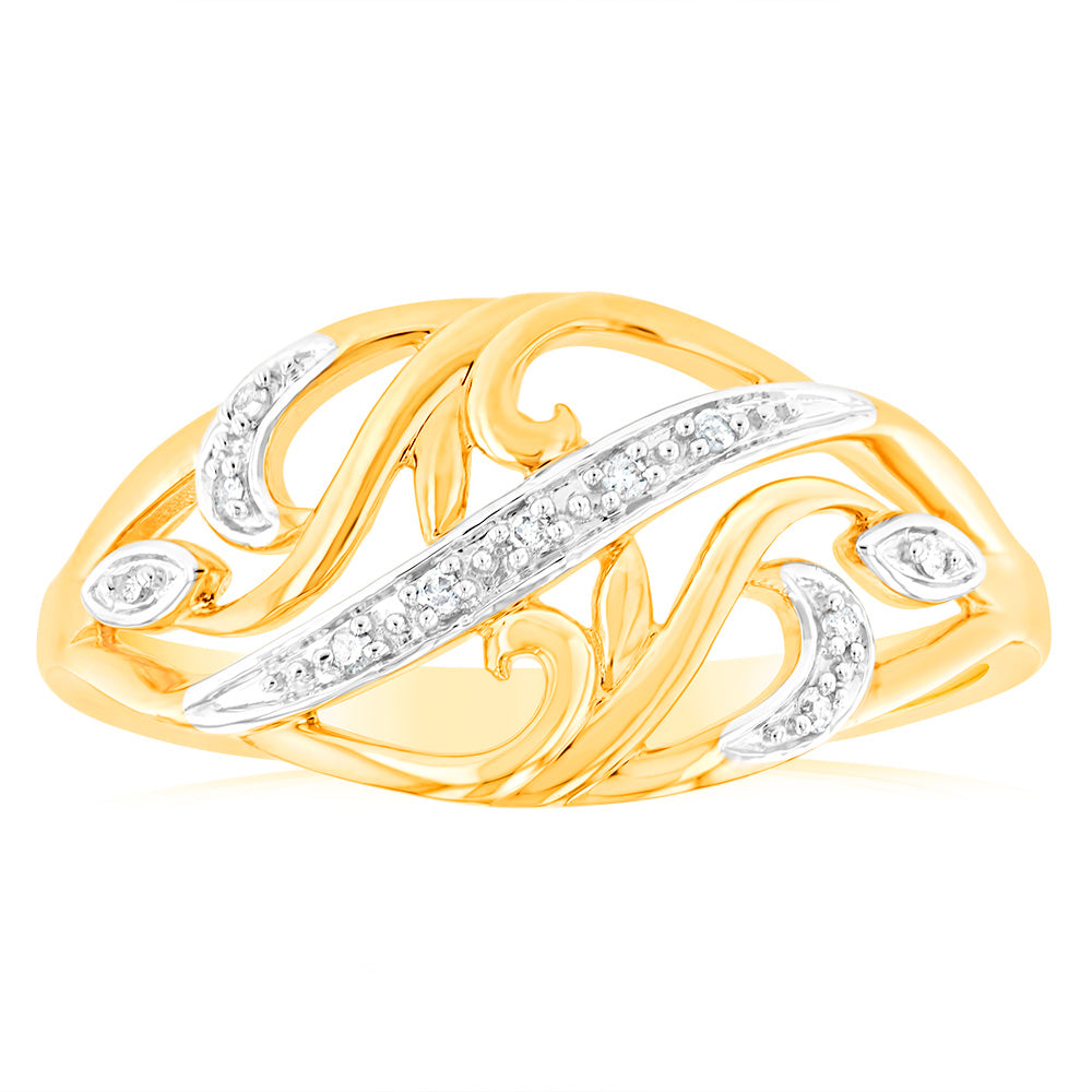 Stunning 9ct Yellow Gold Ring Embellished with 11 Brilliant Cut Diamonds