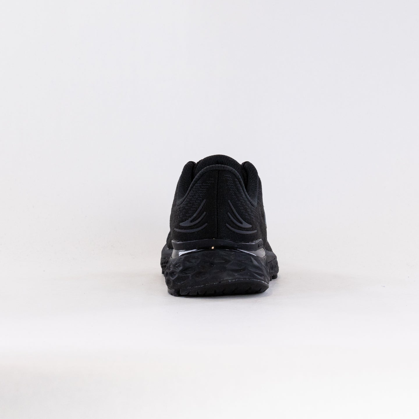Men's New Balance 880V10 in Stylish All - Black Design