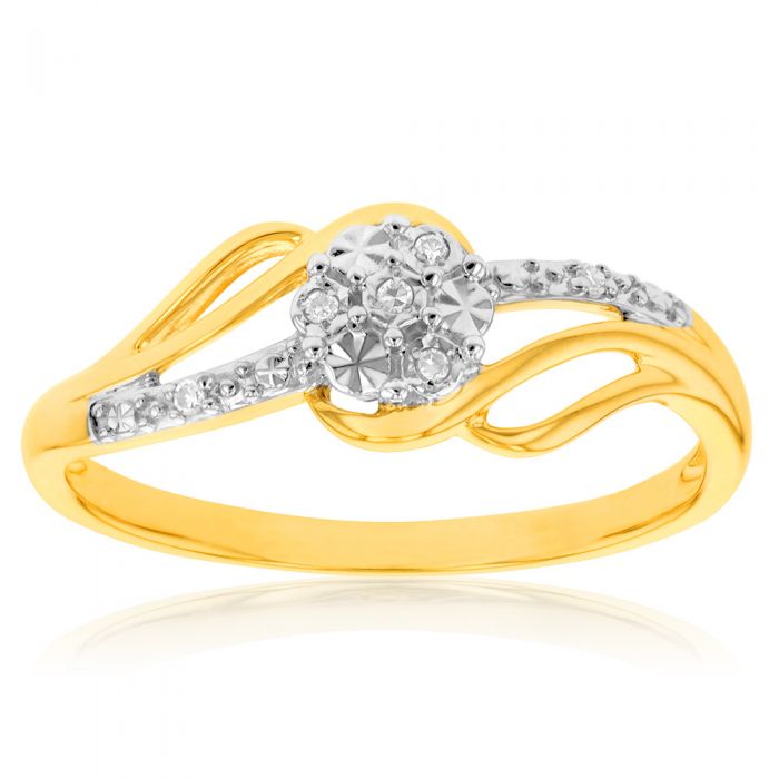 Stunning 9ct Yellow Gold Ring Adorned with 6 Brilliant Cut Diamonds