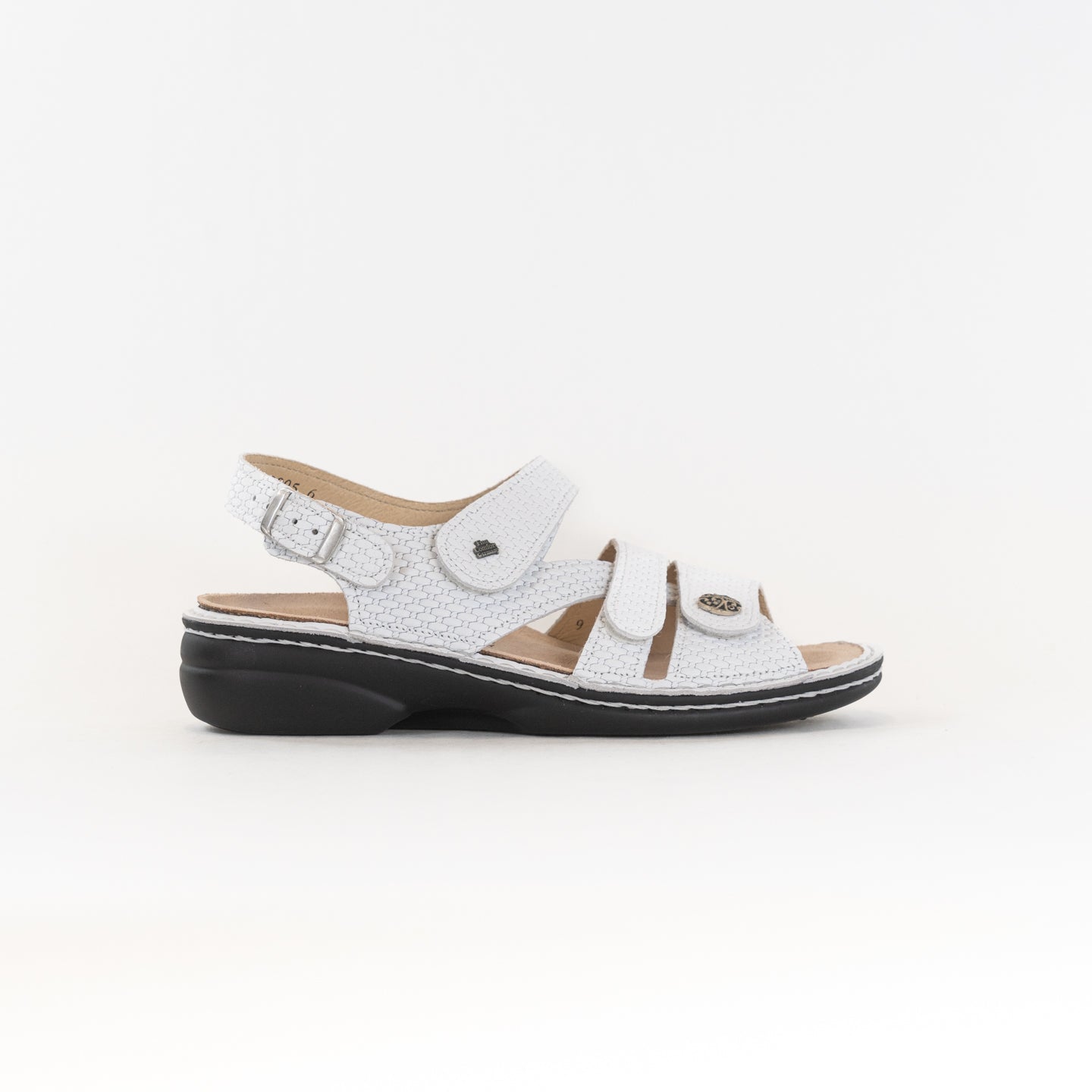 Finn Comfort Women's Gomera-S Casual Shoes in Lotus White Color