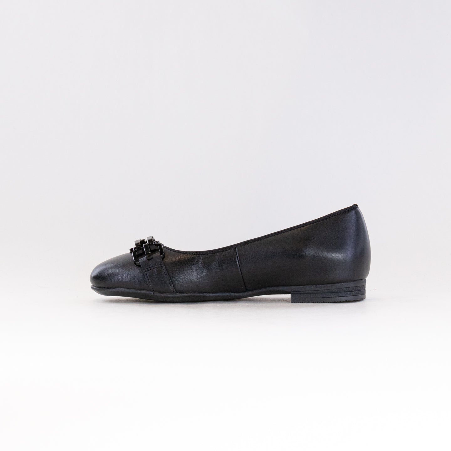 Women's Ara Scout Chain-Adorned Ballet Flats in Elegant Black Leather