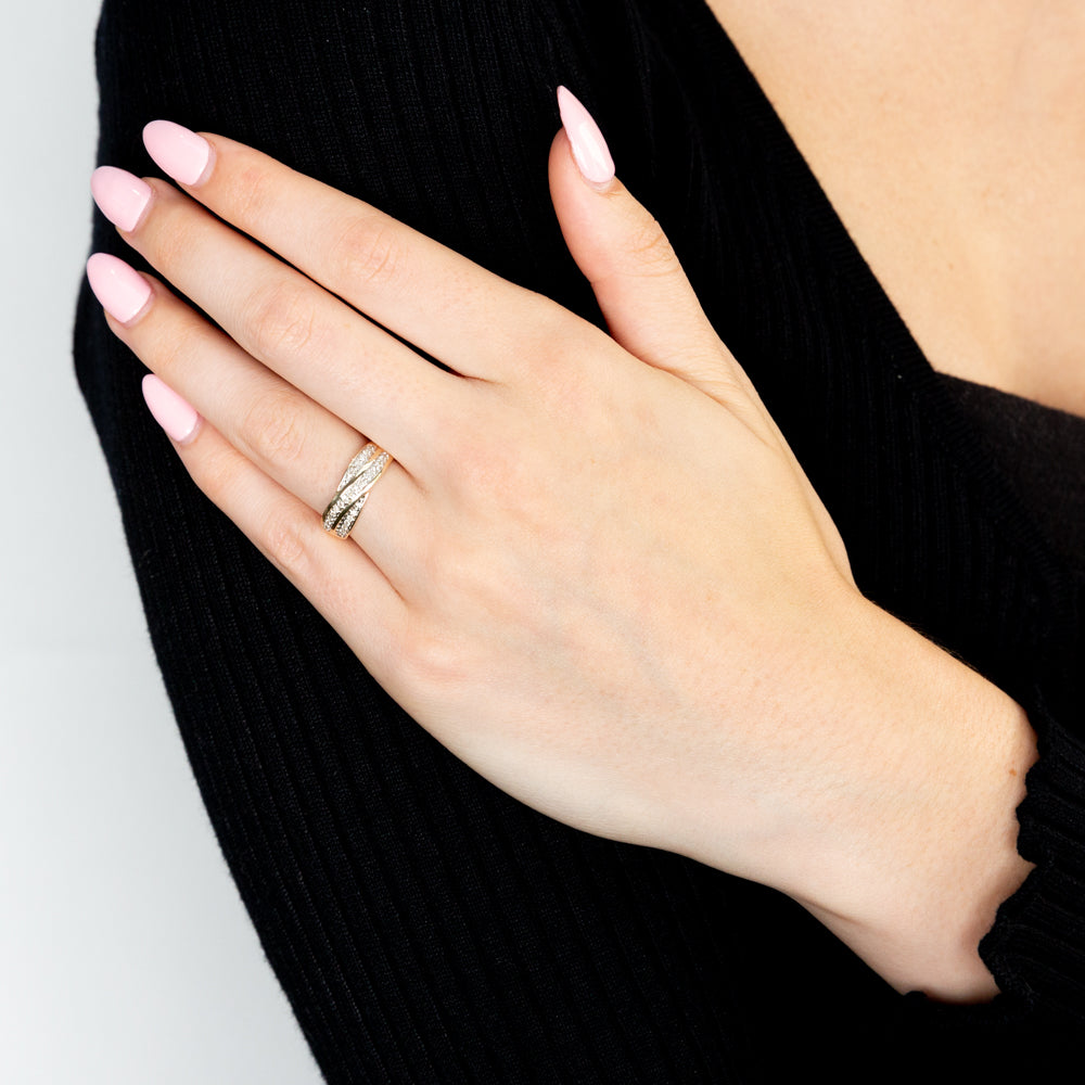 Exquisite 9ct Yellow Gold Diamond Ring Set Featuring 29 Sparkling Brilliant Cut Diamonds for Elegant Jewelry Lovers