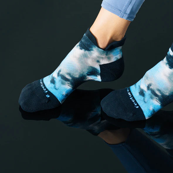 Feetures Elite Light Cushion Tab Ice Dye Tie - Dye Limited Edition Socks