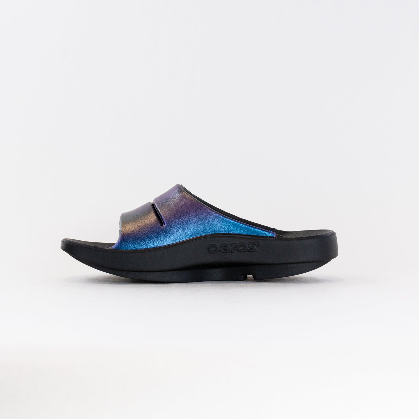 Women's OOFOS OOahh Luxe Slide Sandal in Midnight Spectre