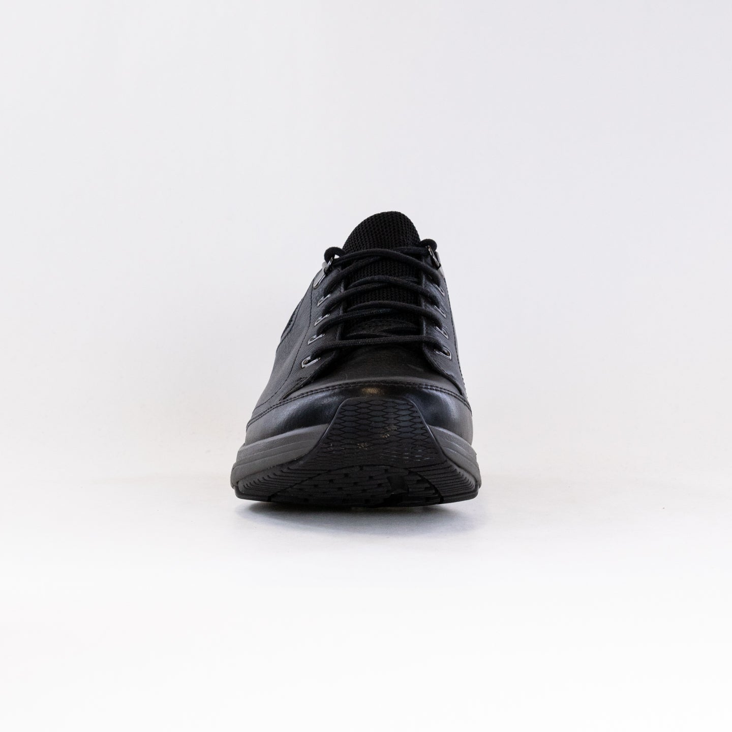 Men's Clarks Wave Vibe 2.0 Waterproof Walking Shoes - Black Full - Grain Leather