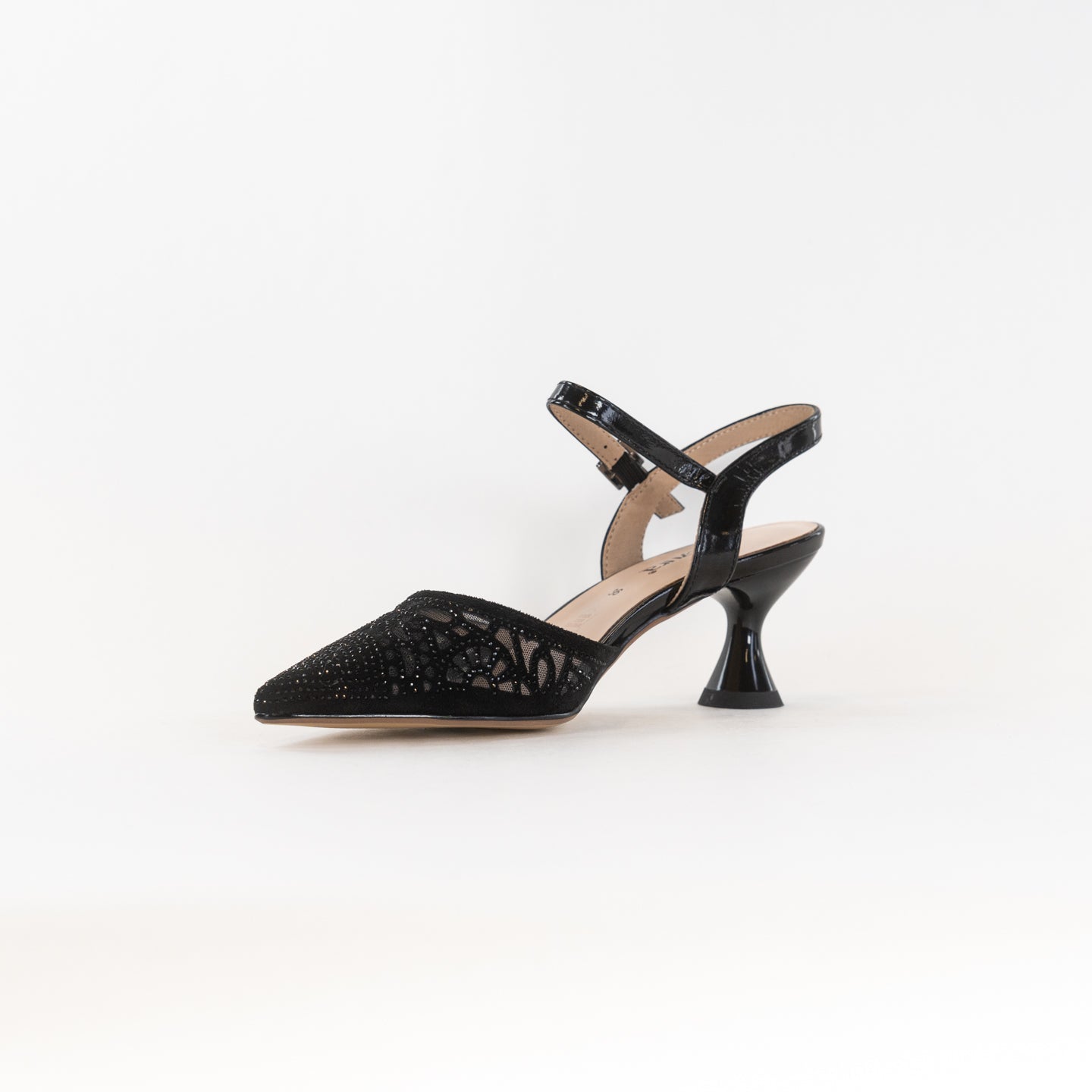 Stylish Spring Step Delicate Women's Black Kitten Heels