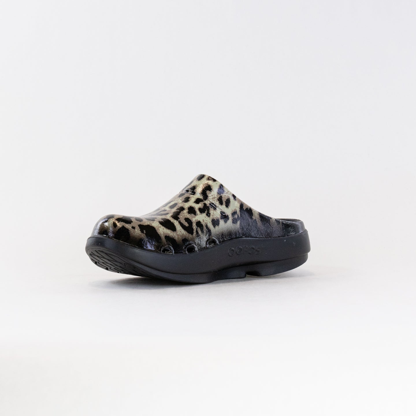 Women's OOFOS OoCloog - Stylish Cheetah Design for Comfort