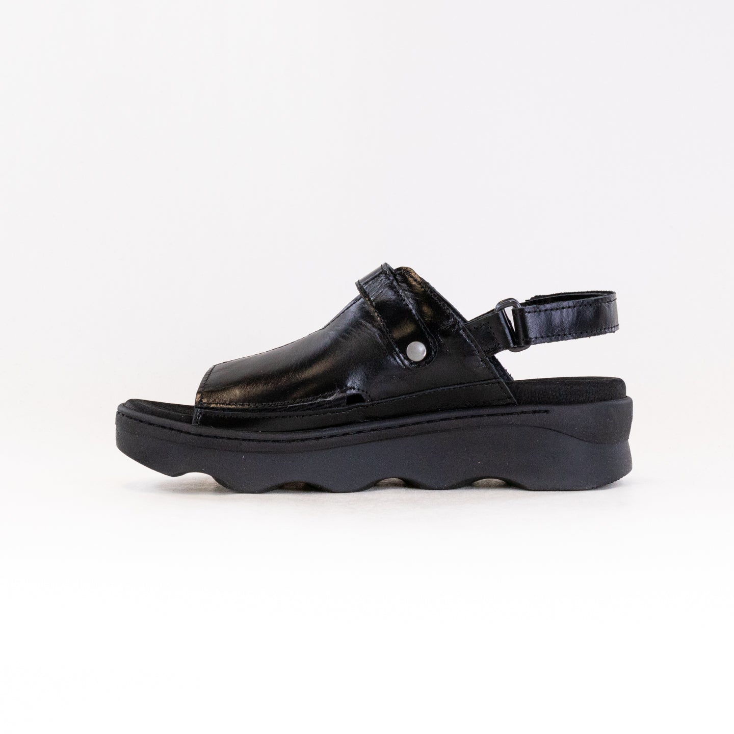 Wolky Women's Black Laprida Sandals - Ideal Footwear for Moderate Weather