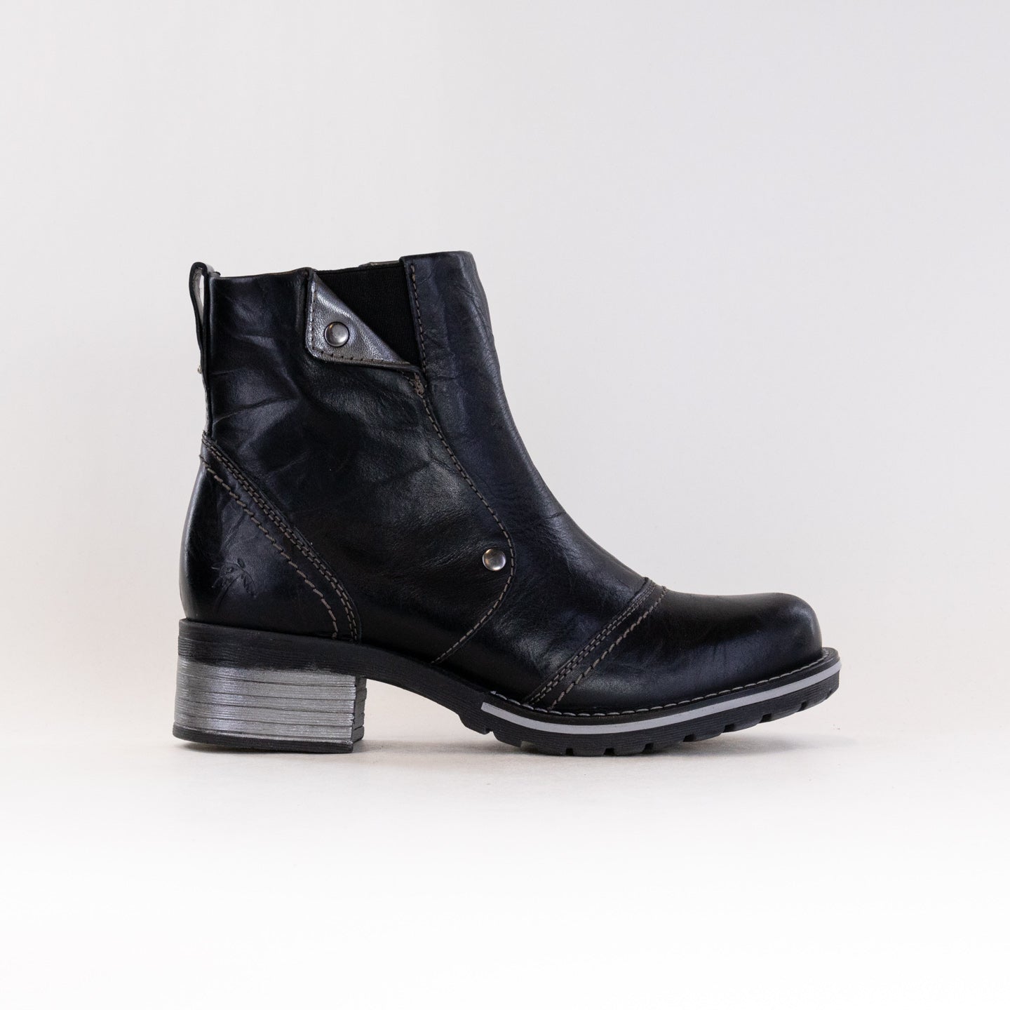 Stylish Black Women's Dromedaris Ankle Boots with Unique Features