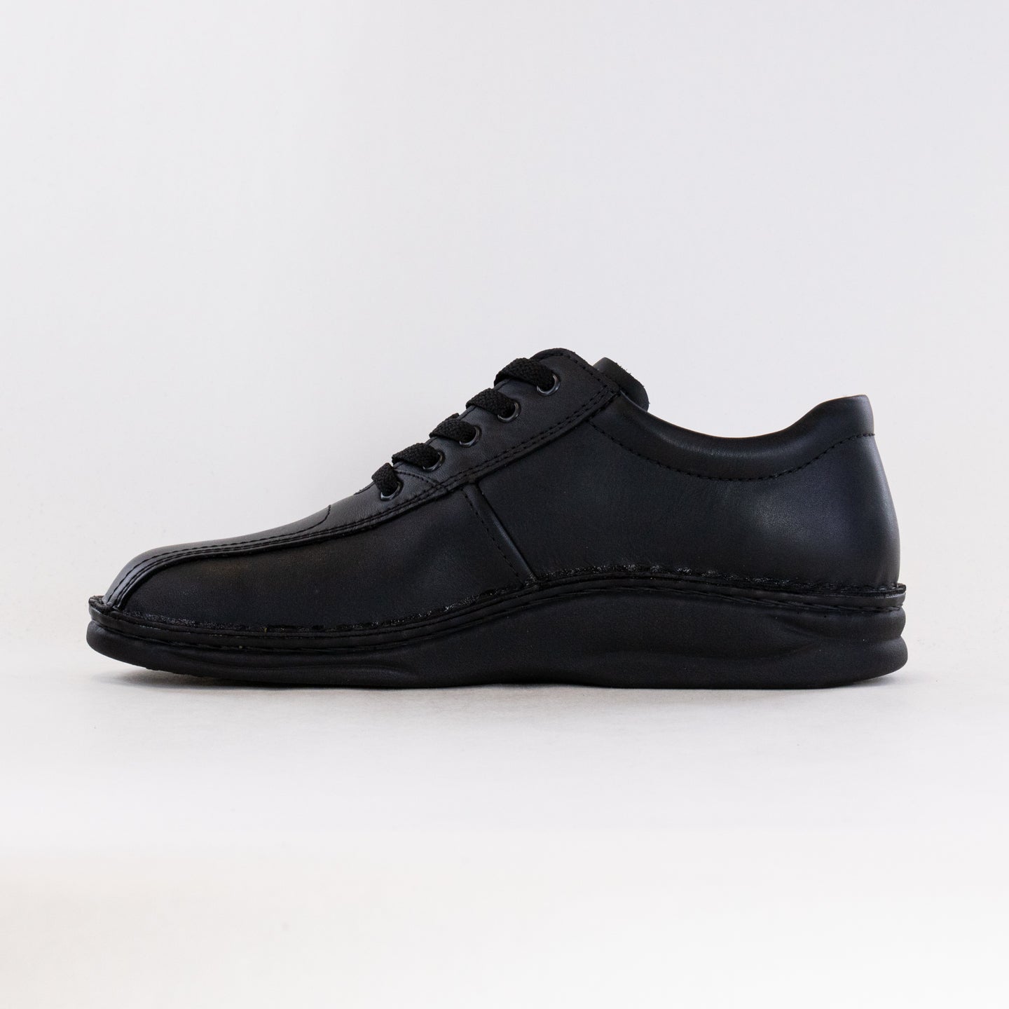 Men's Finn Comfort Dijon in Classic Black Leather