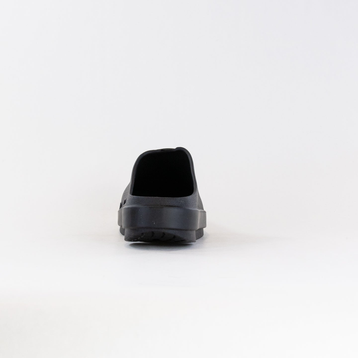 OOFOS Unisex Black OOCloog Clog for Ultimate Comfort