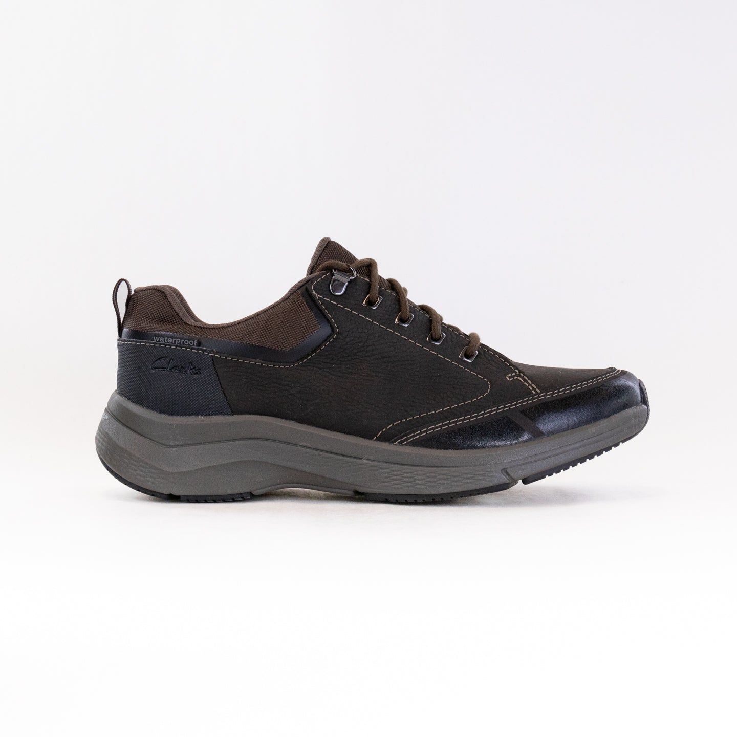 Men's Clarks Wave 2.0 Vibe - Stylish Dark Brown Walking Shoes