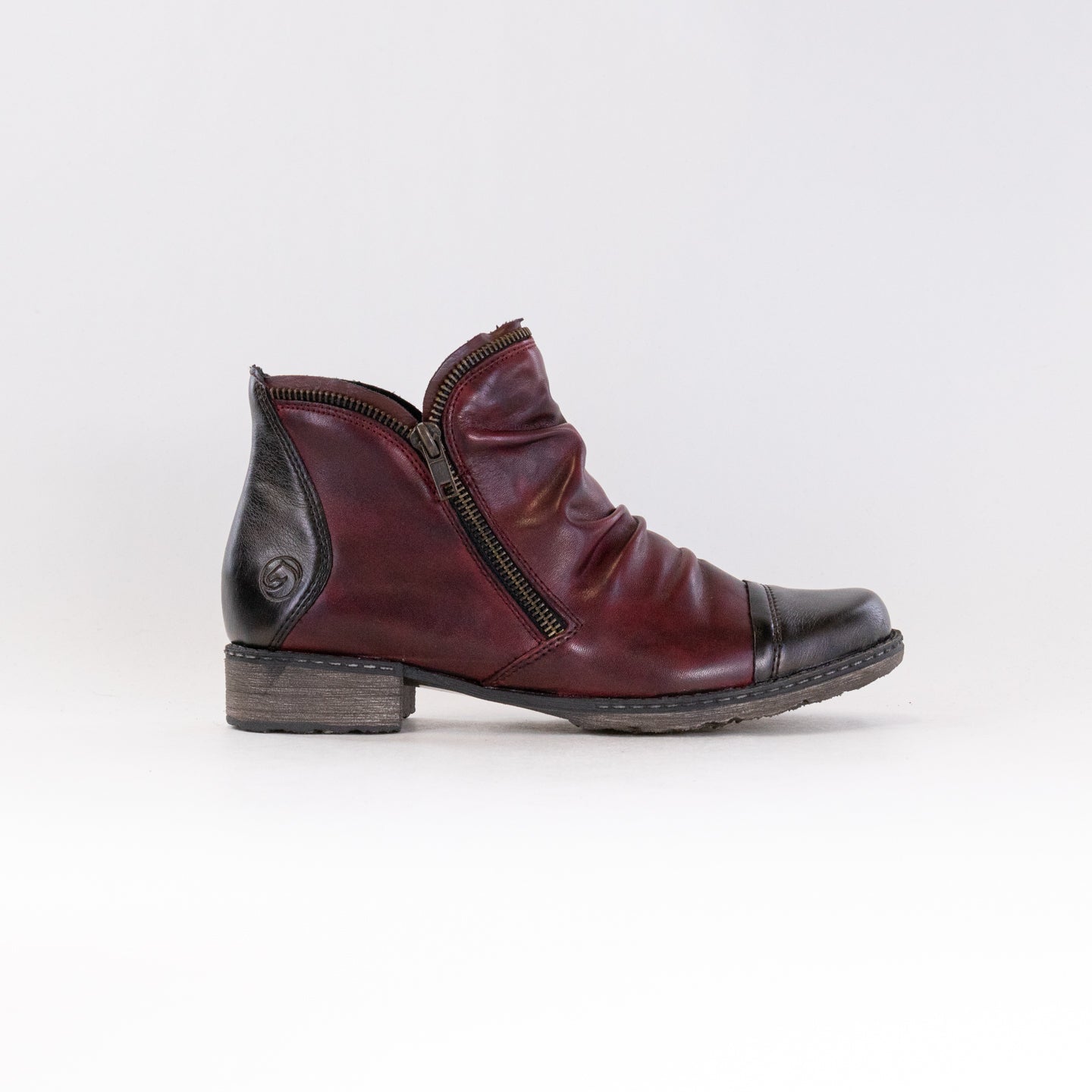 Women's Remonte Chandra 80 in Stunning Red Combination