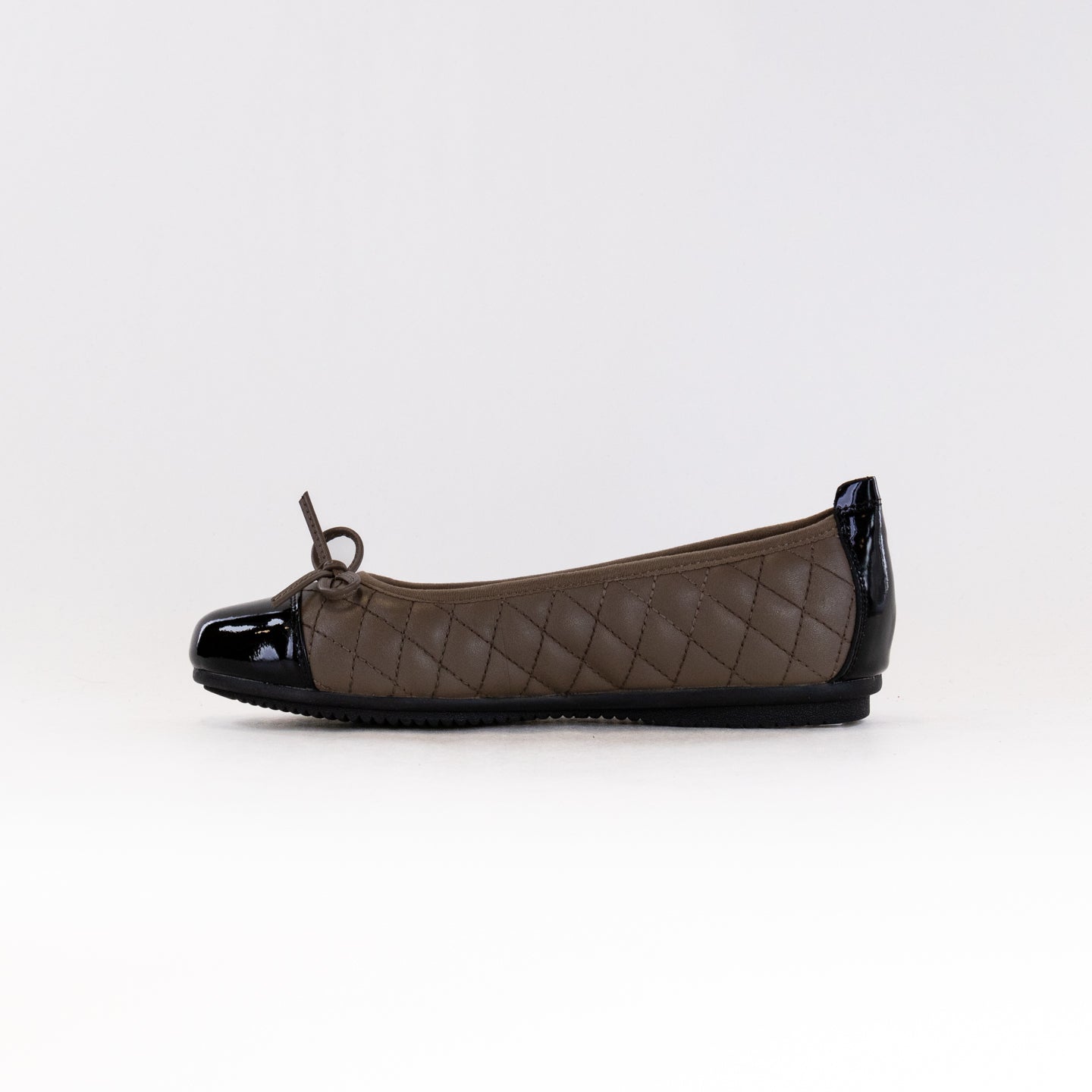 Josef Seibel Women's Pippa 76 Taupe Combi Classic Quilted Flats
