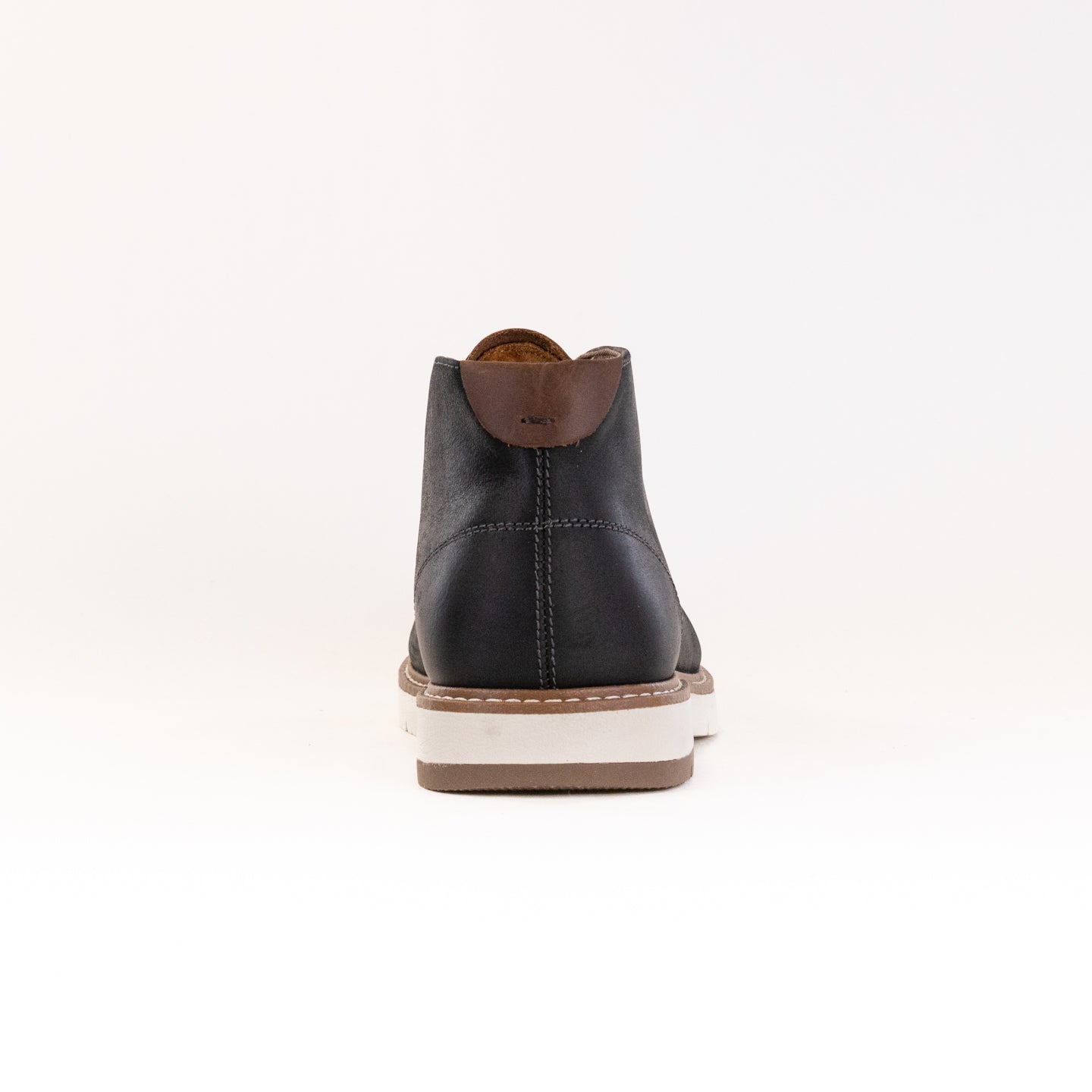 Men's Florsheim Vibe Classic Plain Toe Chukka Boots Crafted from Black Leather
