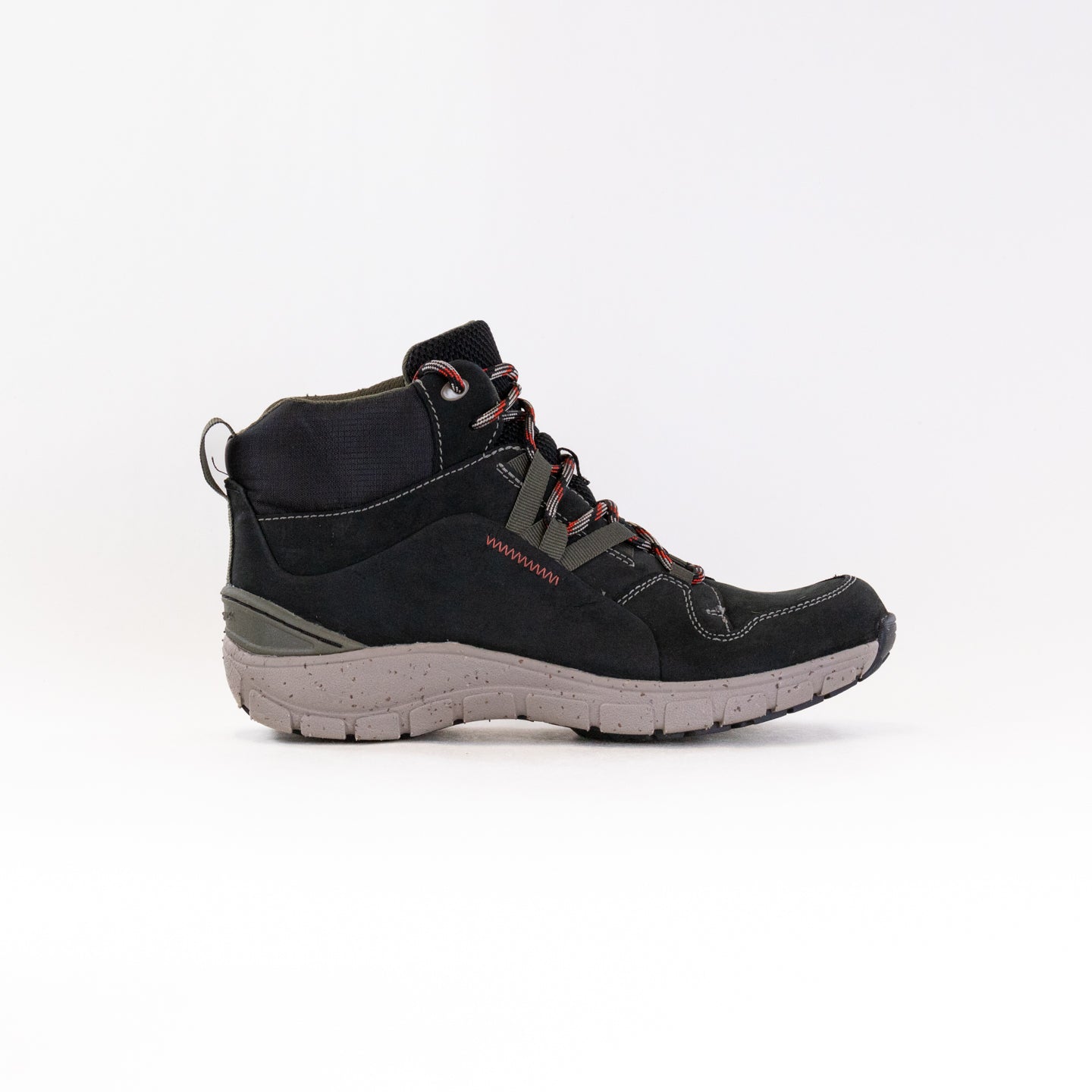 Clarks Women's Waterproof Wave Summit Boots in Sleek Black