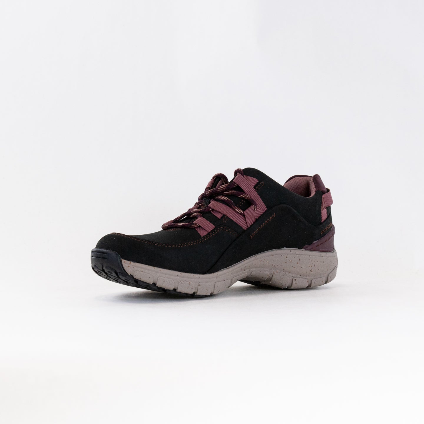 Women's Clarks Wave Range Waterproof Shoes in Black Combination