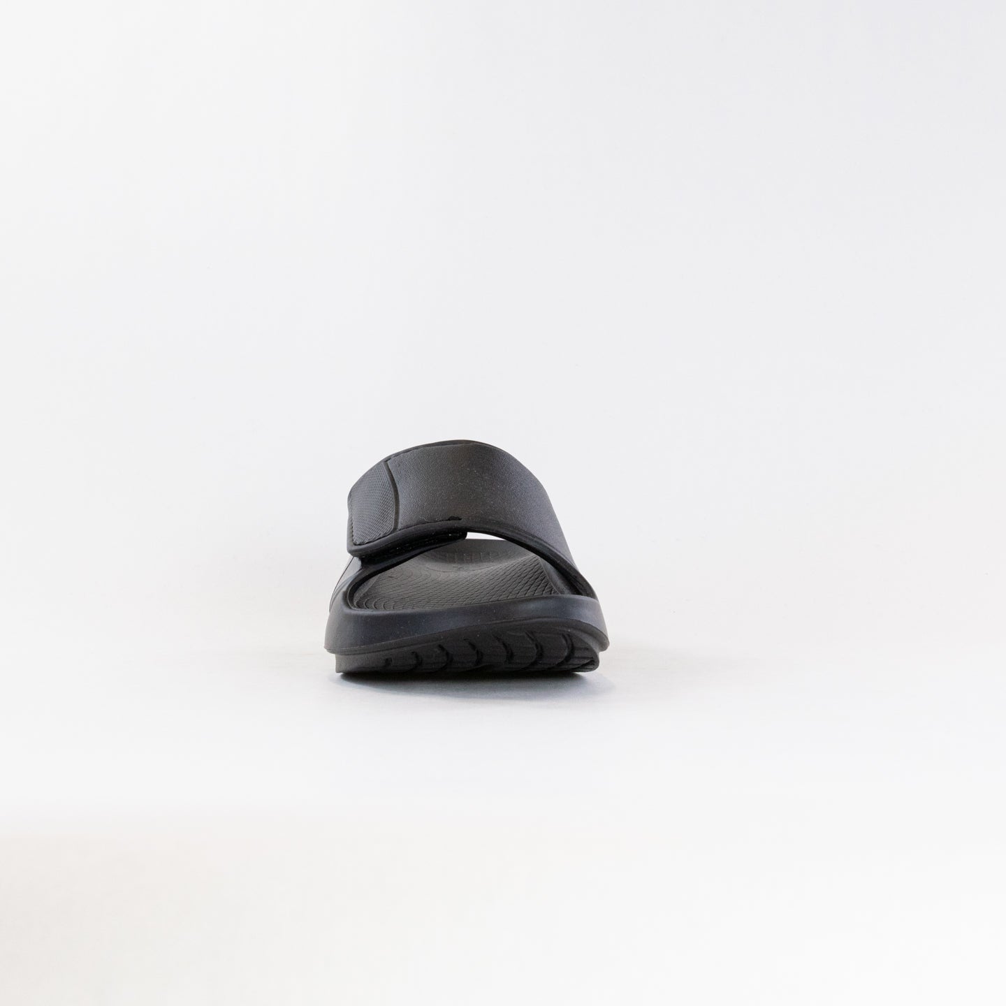 Unisex OOFOS OOahh Sport Flex Sandals in Matte Black - Stylish and Comfortable Footwear
