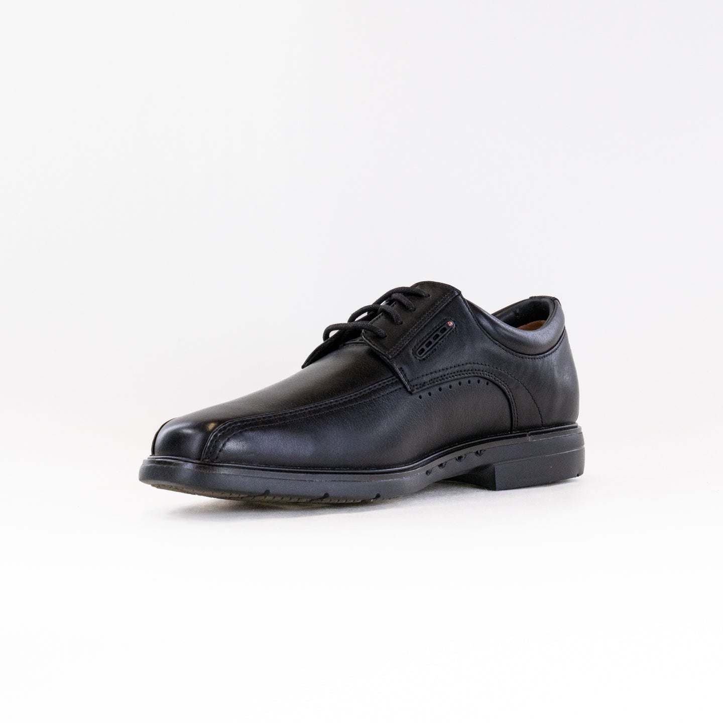 Clarks Men's Un Kendrick Way Dress Shoes in Premium Black Leather