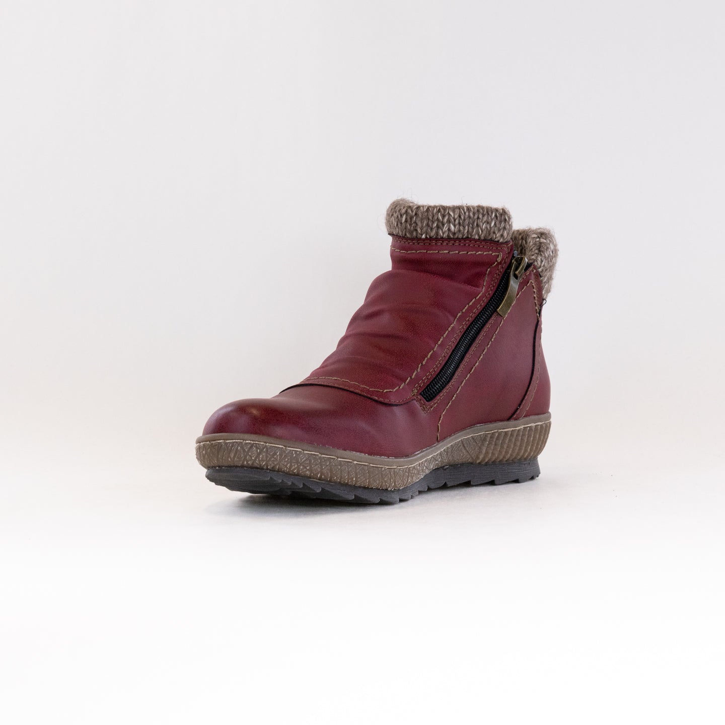 Spring Step Women's Cleora Pull - on Booties in Bordeaux Color