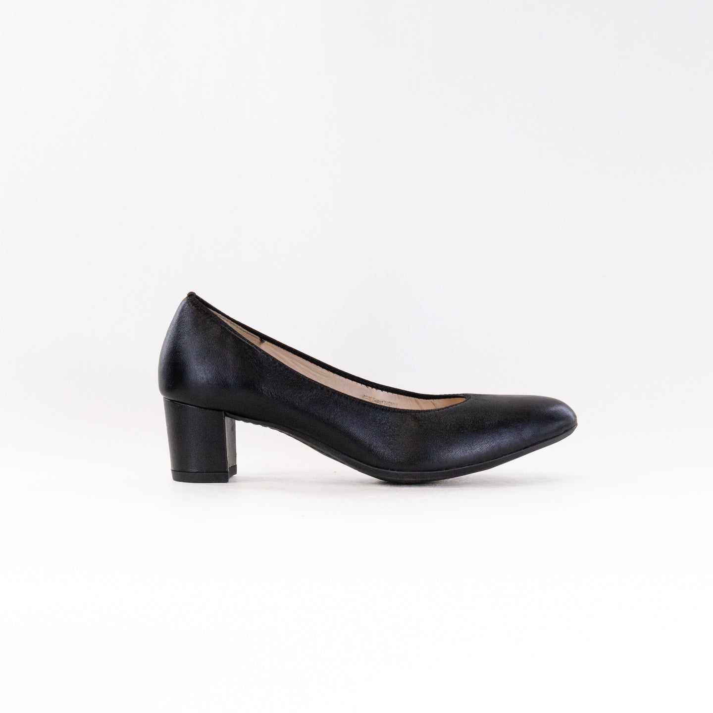 Women's Black Leather Ara Kendall Pumps - Stylish and Comfortable Footwear