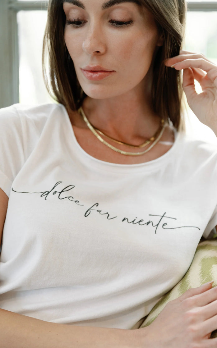Soft Italian Cotton Dolce Far Niente Graphic Tee for a Relaxed Feminine Look
