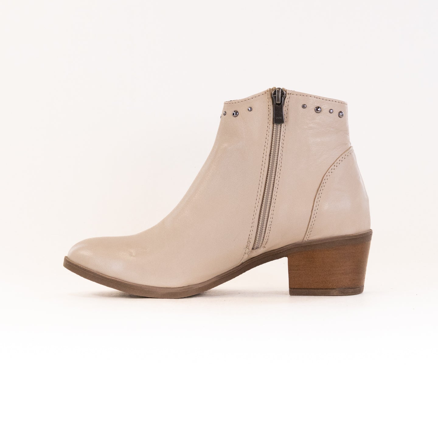 Women's Spring Step Bone Leather Wild West-Inspired Booties