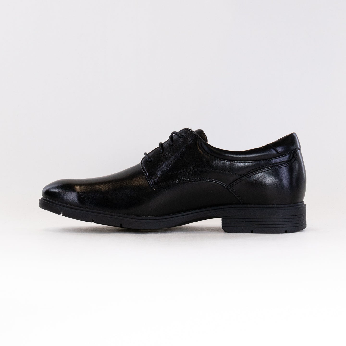 Men's Clarks Eldredge Black Leather Plain Toe Oxford Shoes for Ultimate Comfort