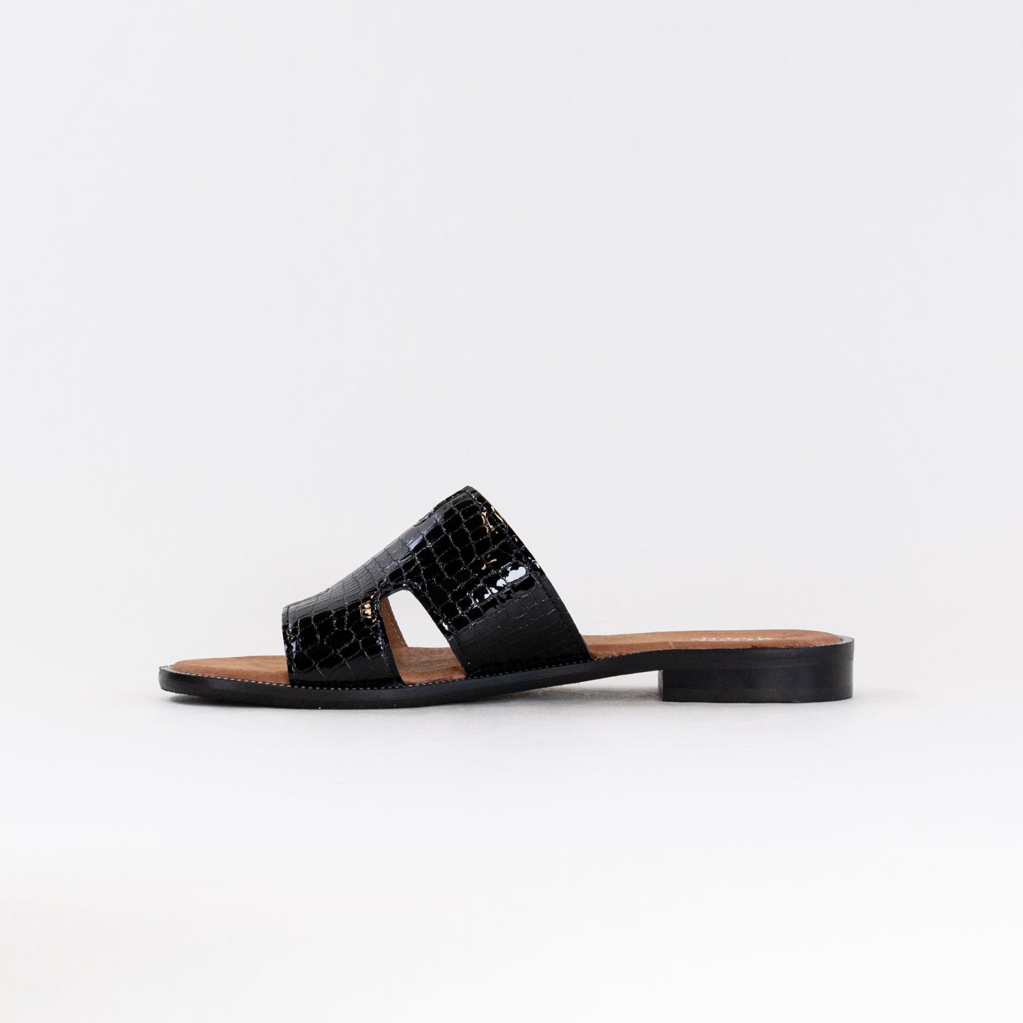 Stylish Women's V-Italia 537 Patent Leather Black Sandals
