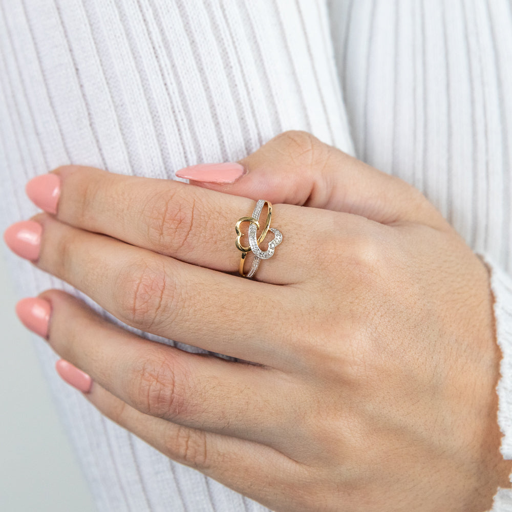 Exquisite 9ct Yellow Gold Engagement Dress Ring Set Adorned With 6 Round Brilliant-Cut Diamonds