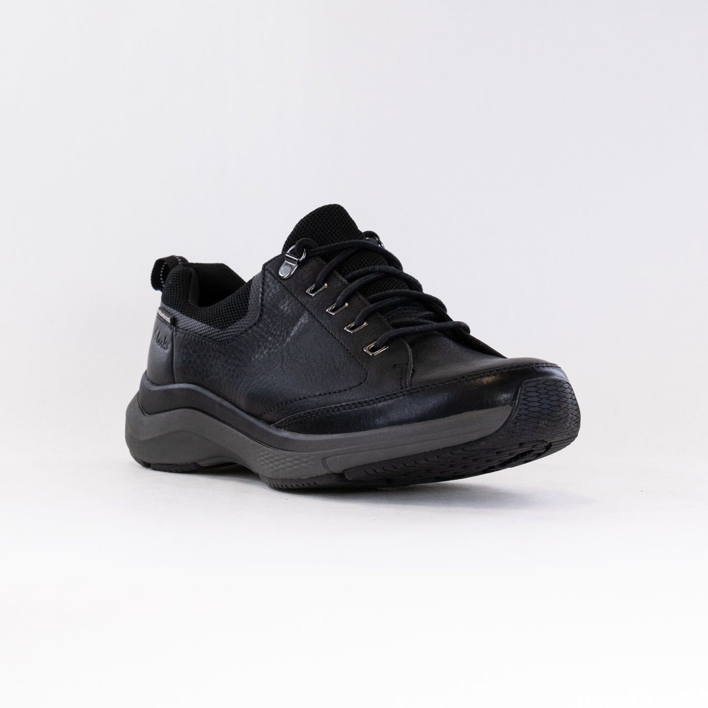 Men's Clarks Wave Vibe 2.0 Waterproof Walking Shoes - Black Full - Grain Leather