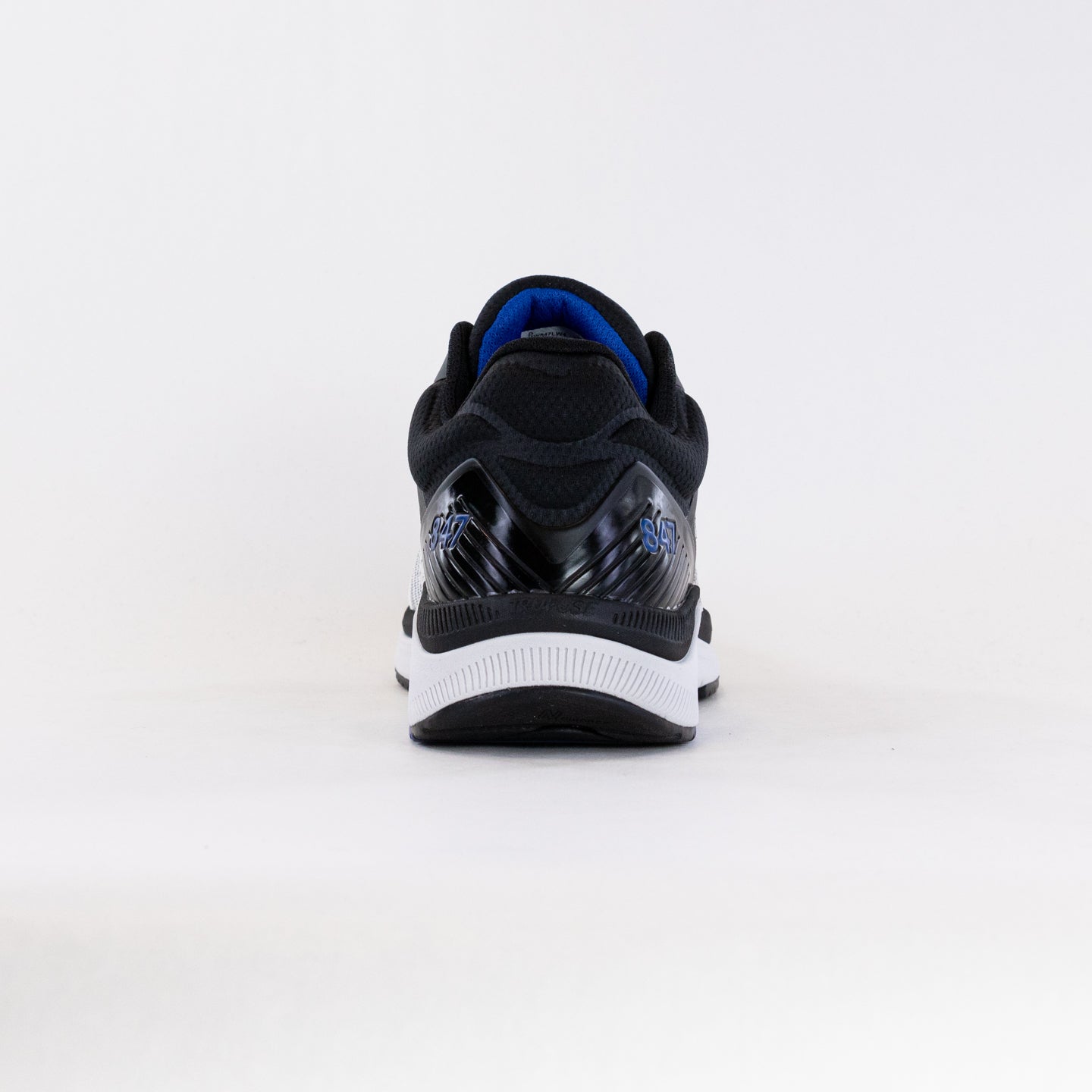Men's New Balance 847V4 Walking Shoes in White and Blue Color Combination