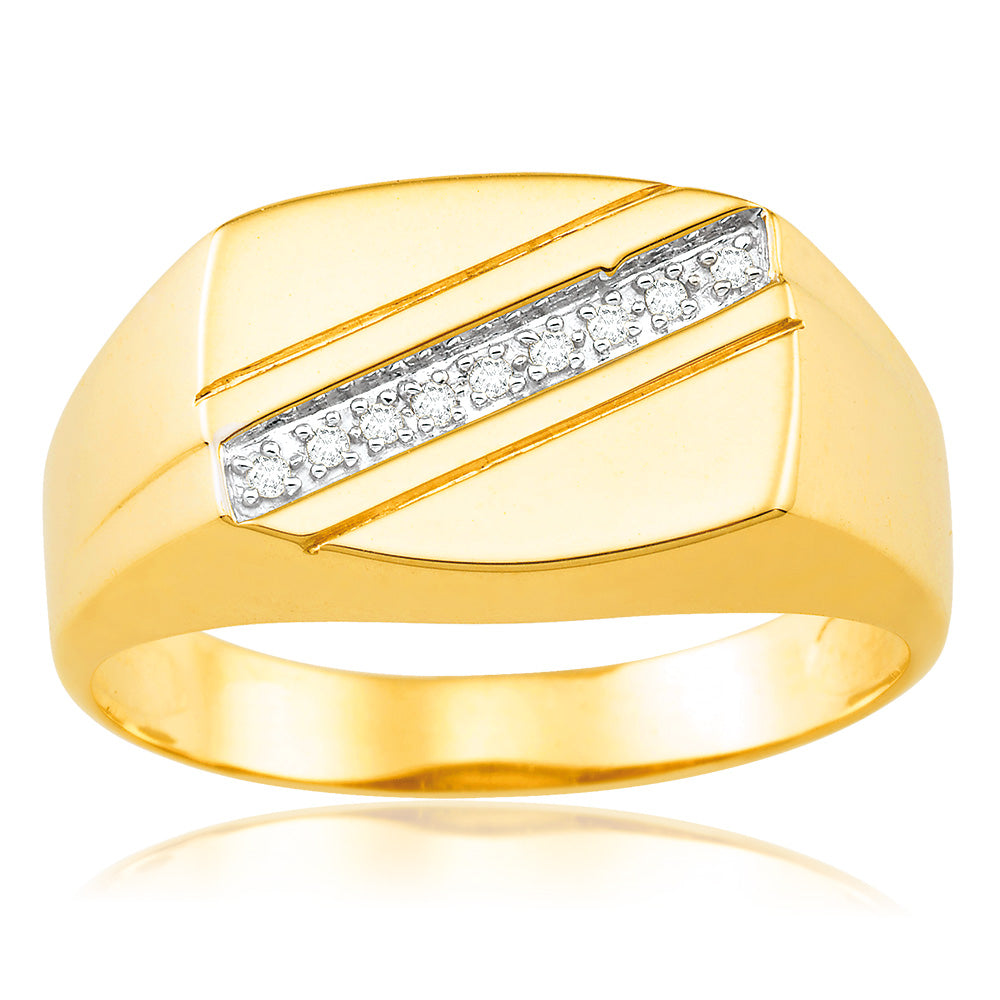 Exquisite 9ct Yellow Gold Diamond Ring Set Featuring Nine Magnificent Brilliant Diamonds