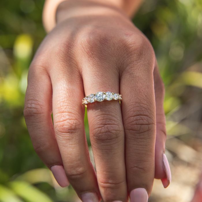 Stunning 9 Carat Yellow Gold Ring with Graduated 7 Cubic Zirconia Stones
