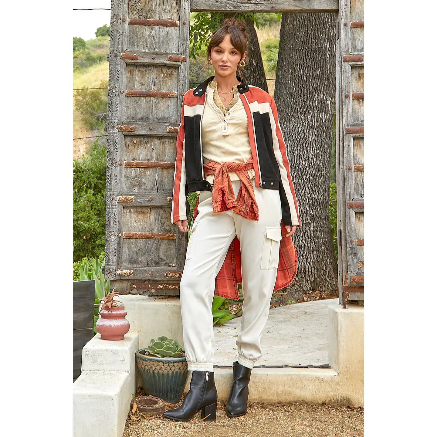 MYSTREE Fashionable Color - Blocked Motorcycle - Style Jacket