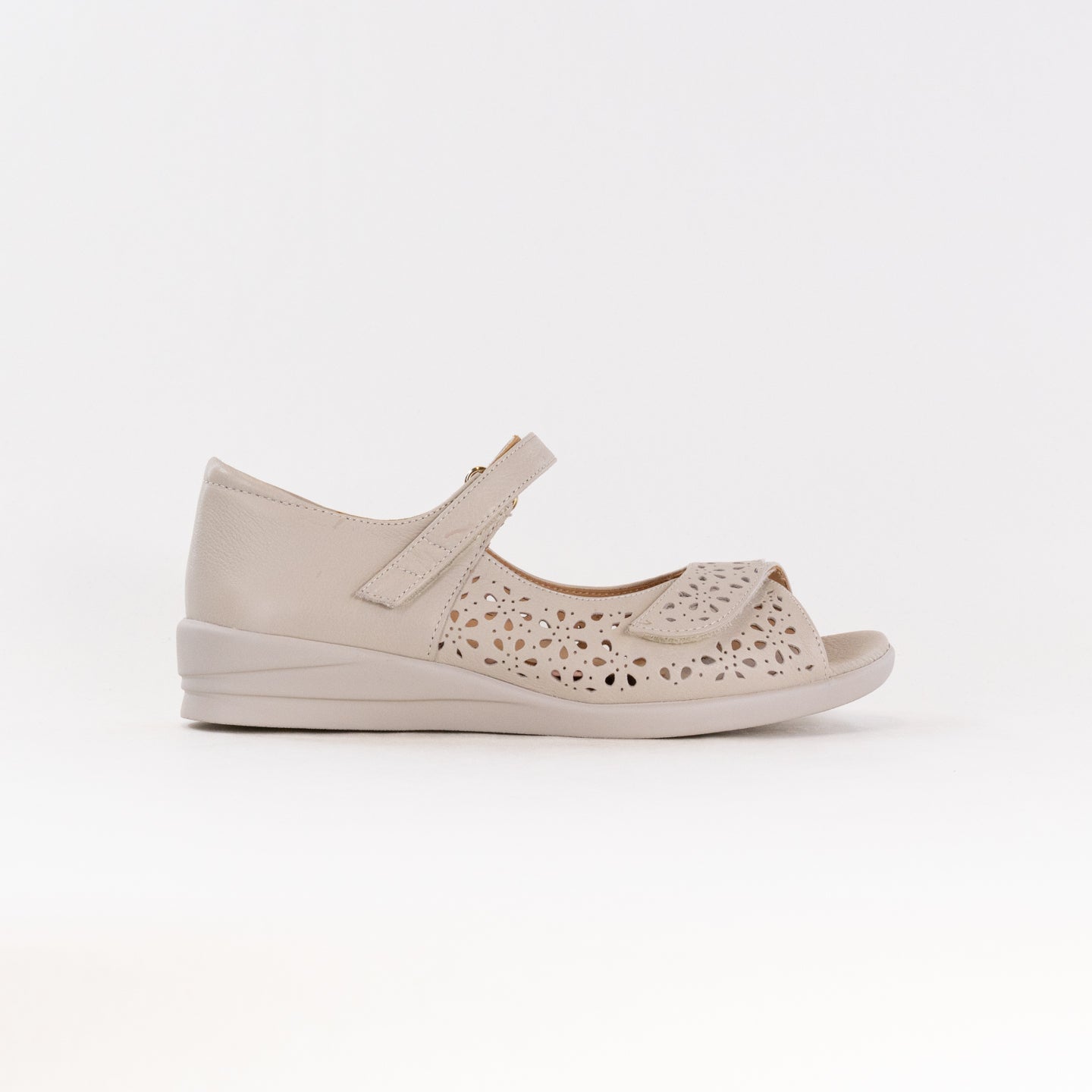 Ziera Women's Almond Daffodil Comfortable Leather Sandals
