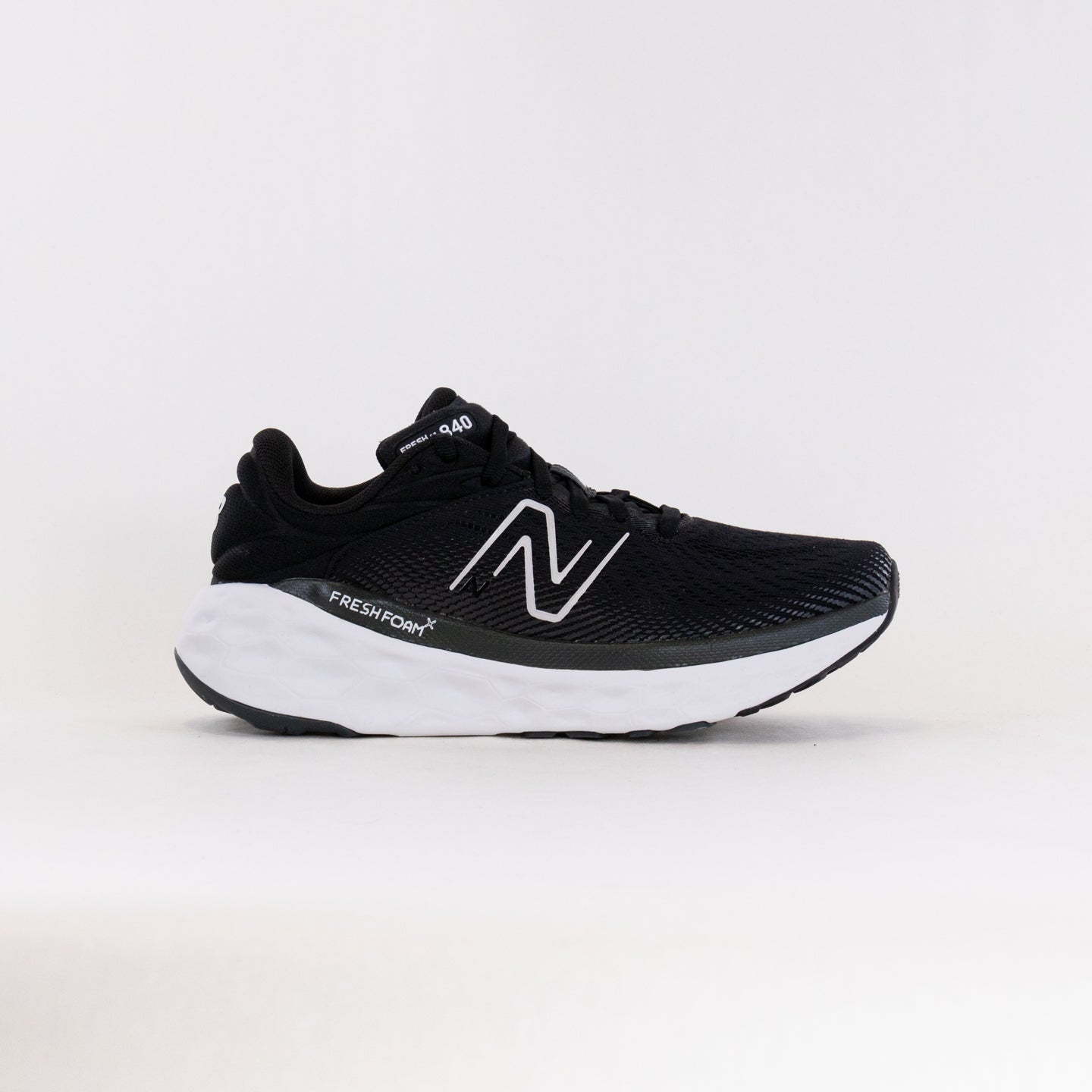 Women's New Balance 840 Fresh Foam X V1 in Stylish Black/White