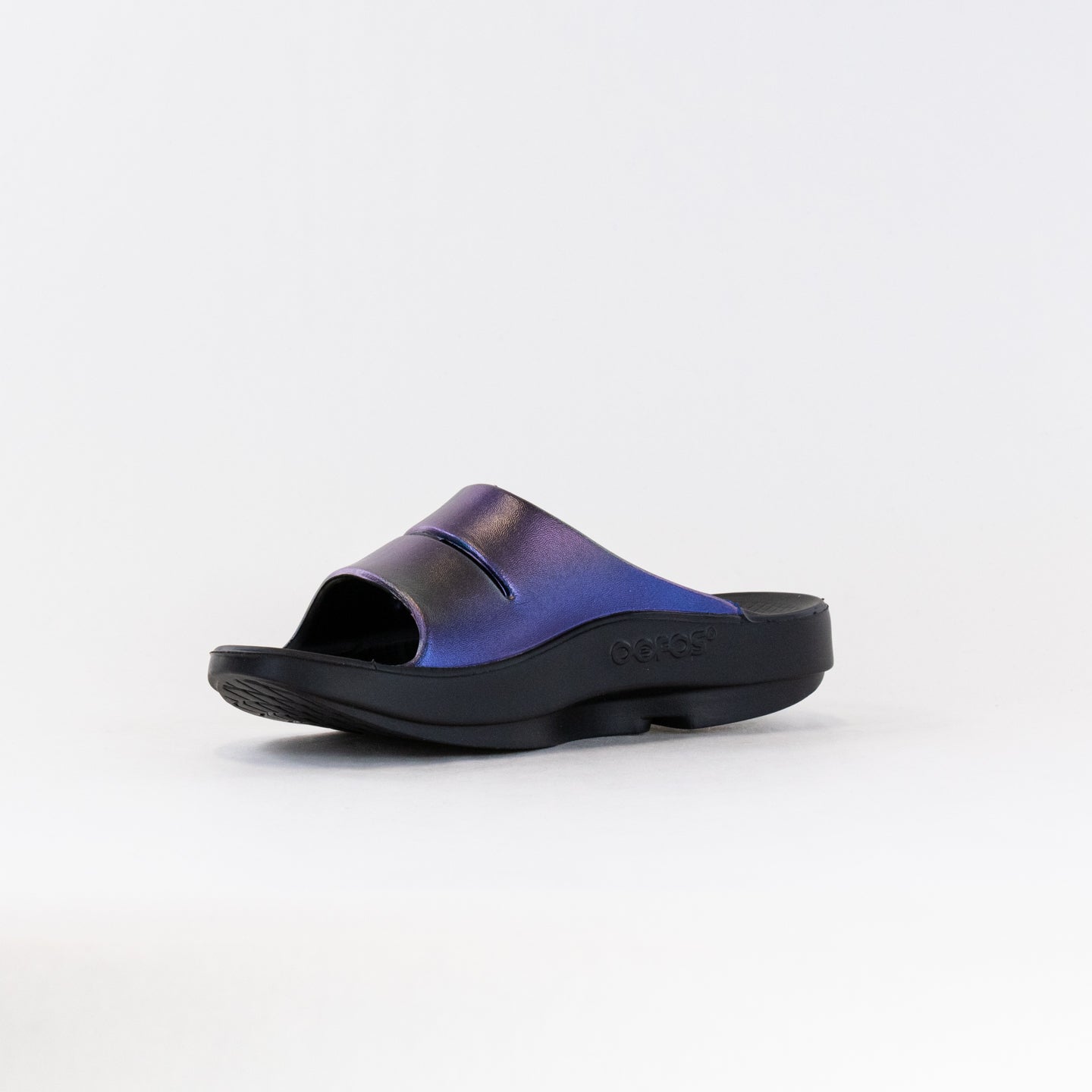 Women's OOFOS OOahh Luxe Slide Sandal in Midnight Spectre