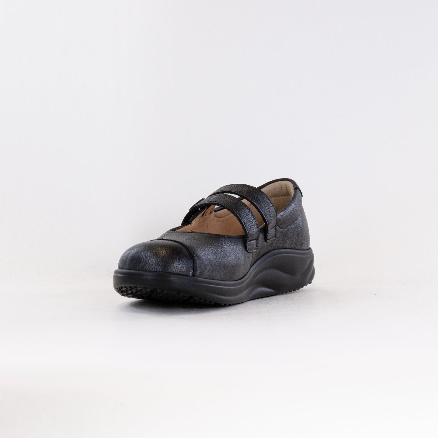 Finn Comfort Women's Finnamic Sacramento in Classic Black