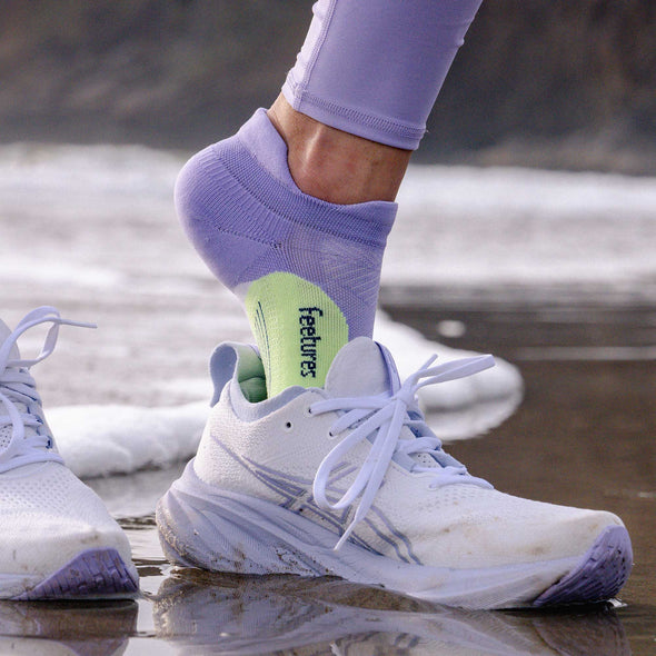 Feetures Elite Light Cushion No Show Tab Socks in a Quirky Lavender Rush Design