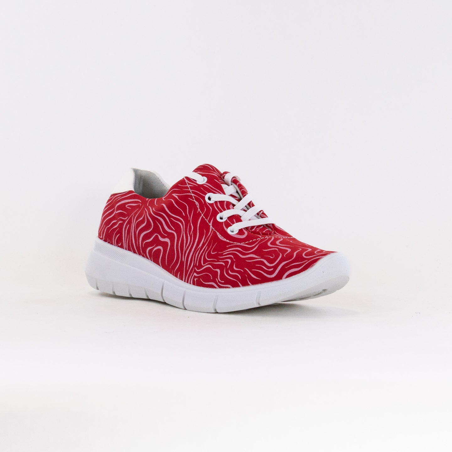 Arcopedico Women's L76 Casual Sneakers in Vibrant Red