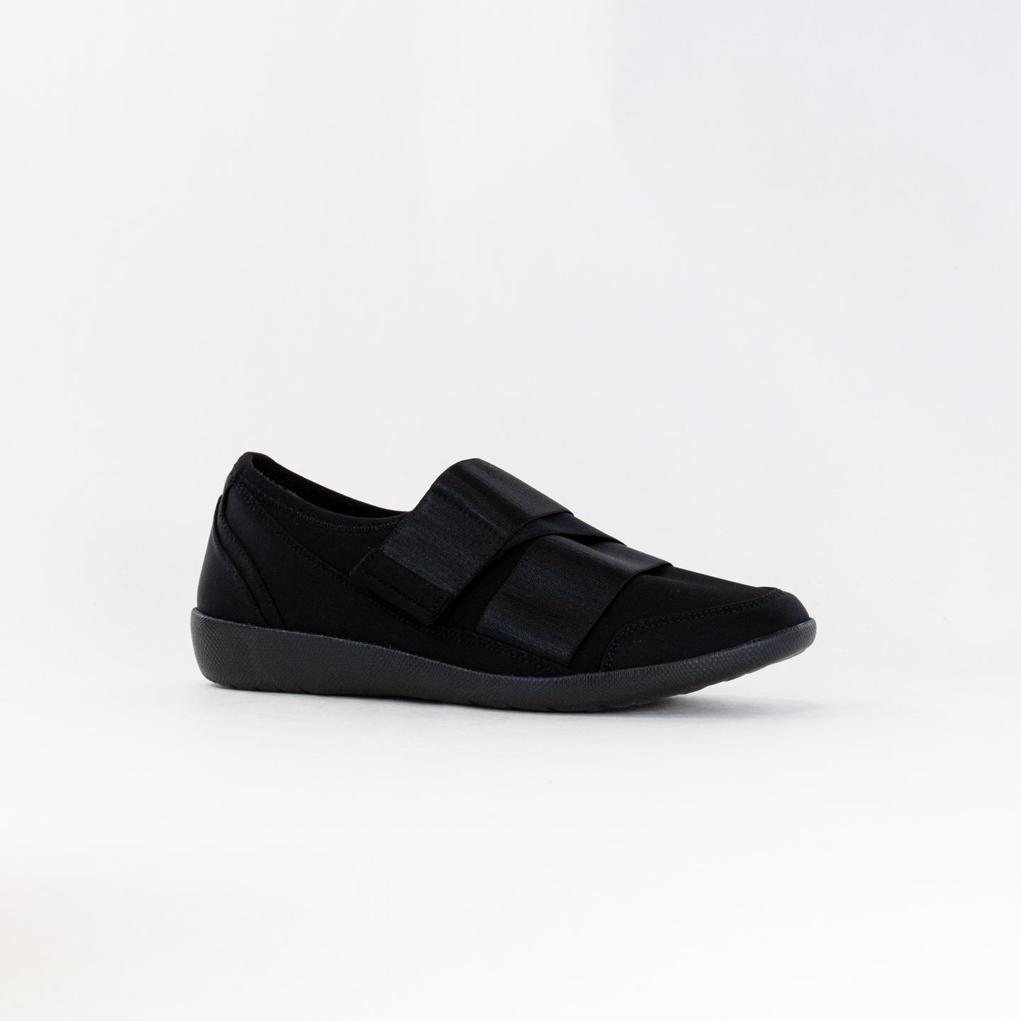 Ziera Women's Urban Black/Black Comfortable Vegan Sneakers