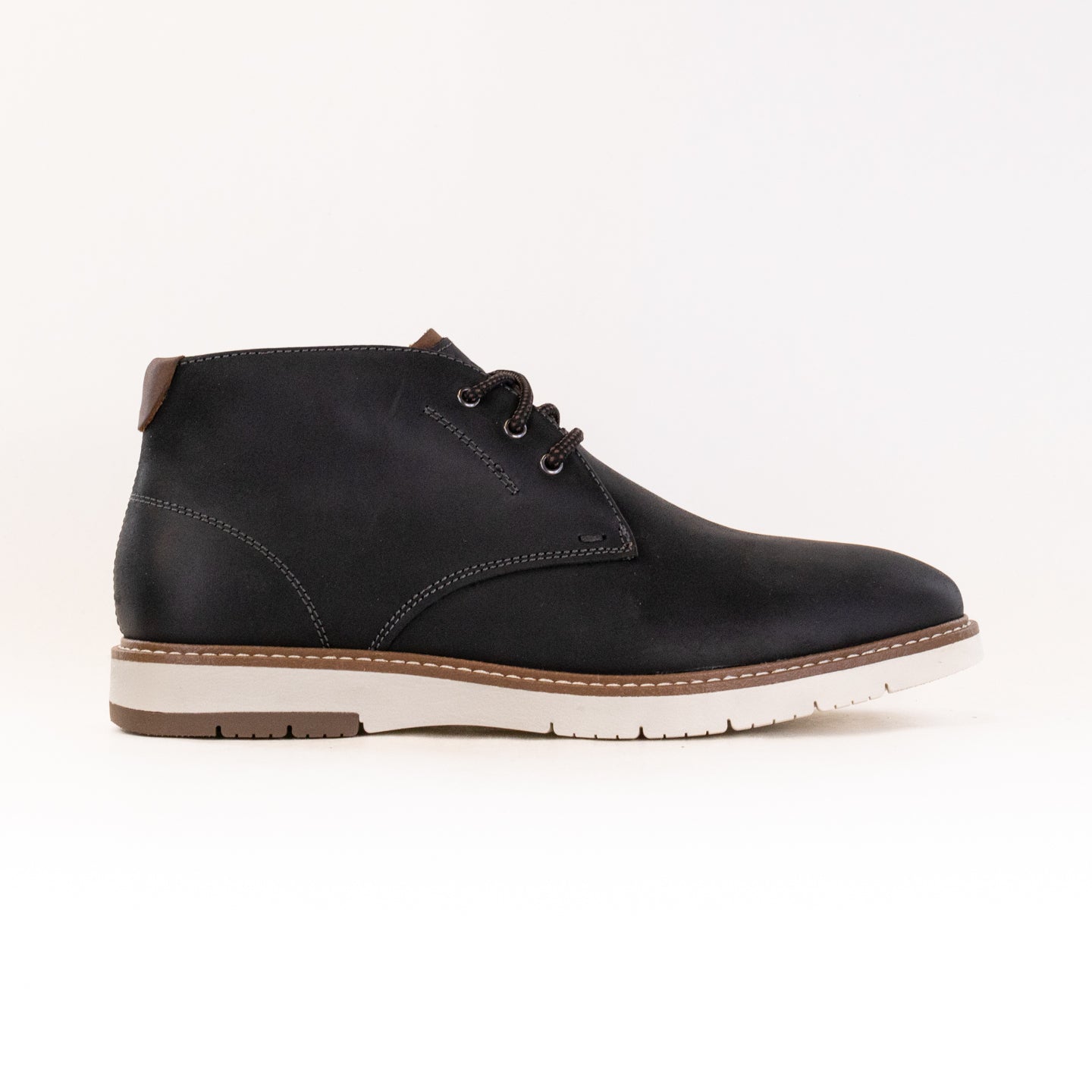 Men's Florsheim Vibe Classic Plain Toe Chukka Boots Crafted from Black Leather