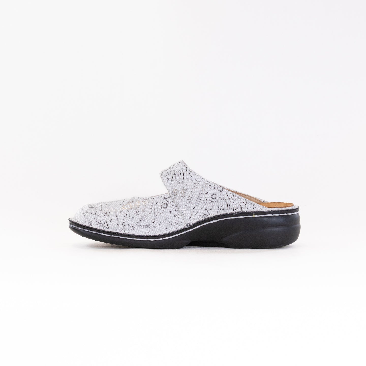 Finn Comfort Women's Stanford Slip-on Clog in White (Words Bianco)