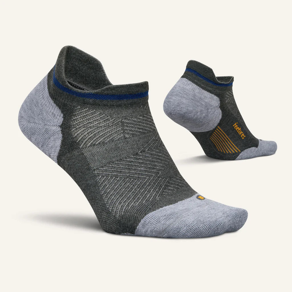 Feetures Freestyle Elite Max Cushion Tab Socks - Iron Seal Design