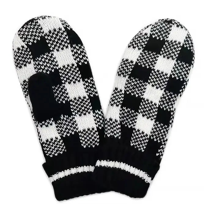 Fashionable Buffalo Check Pattern Cuffed Mittens for Warmth and Style
