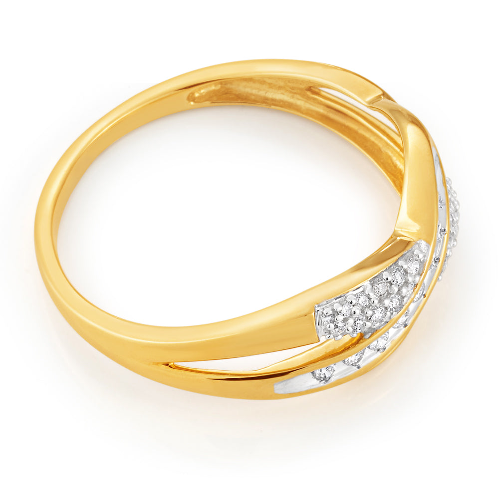 Exquisite 9 Carat Yellow Gold Dress Ring Set Adorned with 35 Sparkling Diamonds