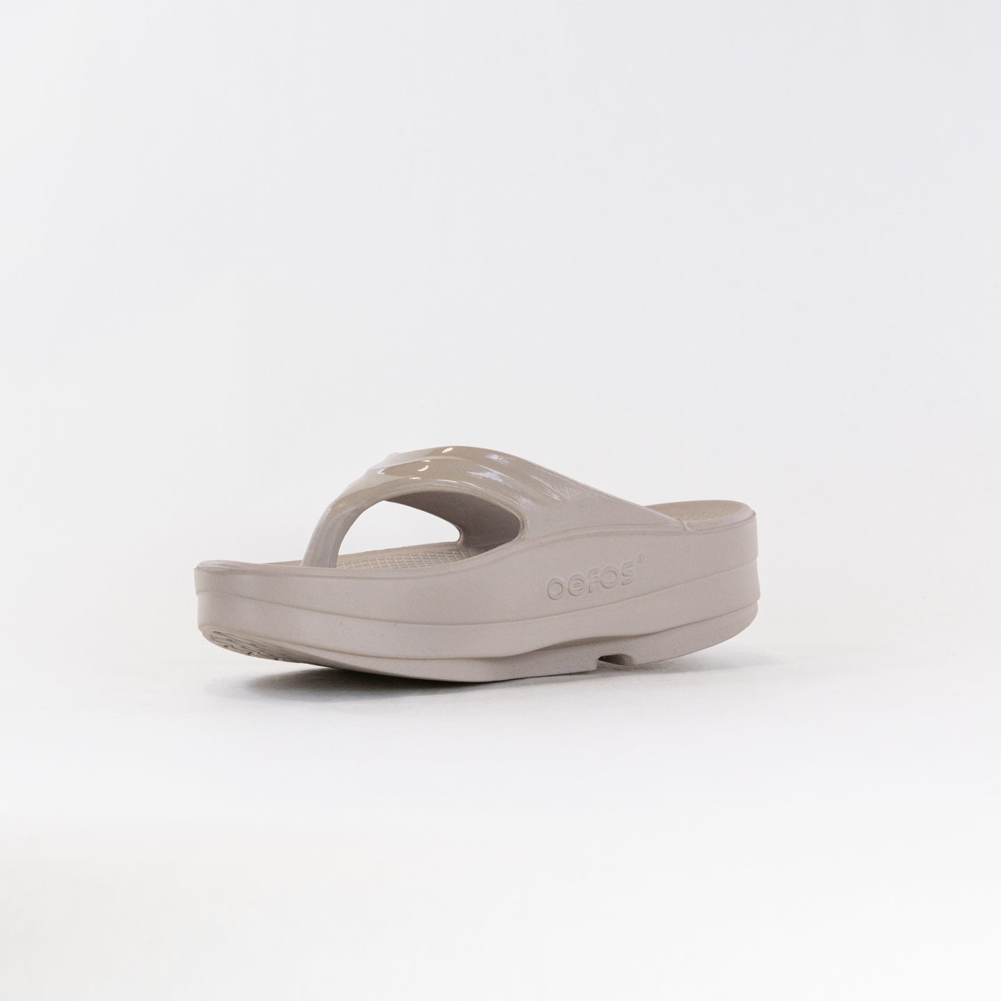 OOFOS Women's Fashionable Nomad OOMega Oolala Thong Sandals for Active Recovery