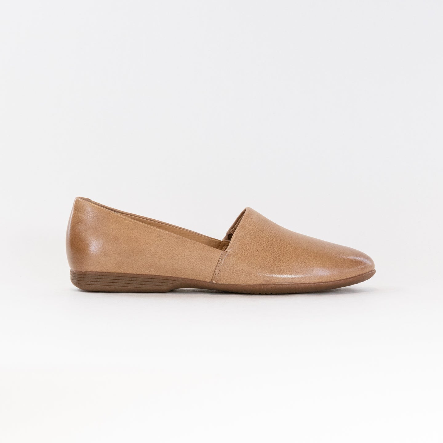 Dansko Women's Tan Larisa Flat - Comfortable and Versatile